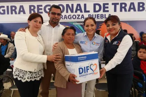 Dinorah López entregó apoyos para el bienestar de las familias de Zaragoza