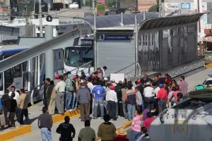 Trabajadores de RUTA impedirán salida de camiones por falta de pago