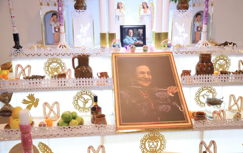 Promueve Turismo altar monumental de Tochimilco en Módulo Turístico de Puebla