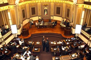 Reprueba Congreso local actos de rapiña y pide a población guardar calma