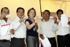 Cruz Roja y Consejo Taxista firman convenio