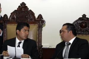 Vecinos de Lomas del Sur exigen a Eduardo Rivera servicios públicos