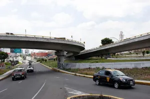 Nodo Vial Atlixcáyotl incluirá cruceros para peatones y ciclistas