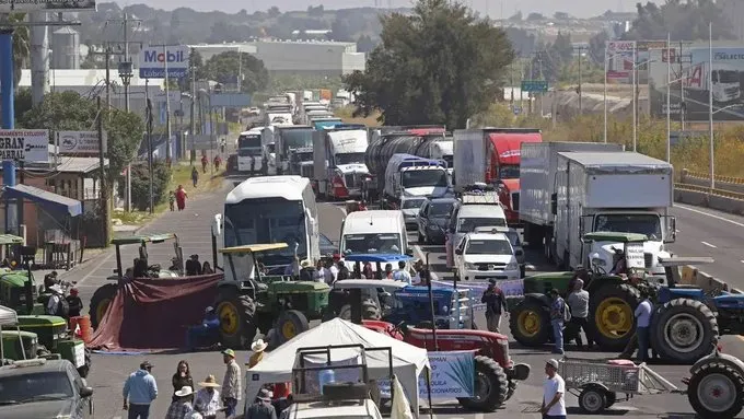 Aunque la movilización estaba programada para comenzar a las 8:00 horas, los primeros bloqueos comenzaron desde las 5:20 a.m. en puntos críticos del Estado de México