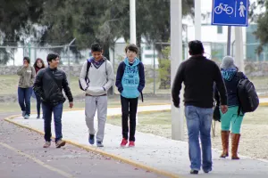 Regresan a clases estudiantes