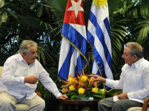 José Mujica asegura que Raúl Castro dejará el poder