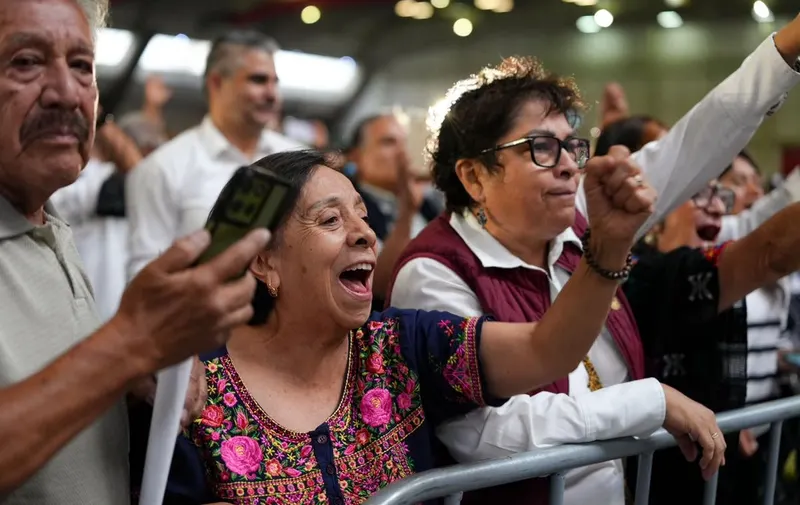 sheinbaum-asamblea-informativa-centro-expositor-pue