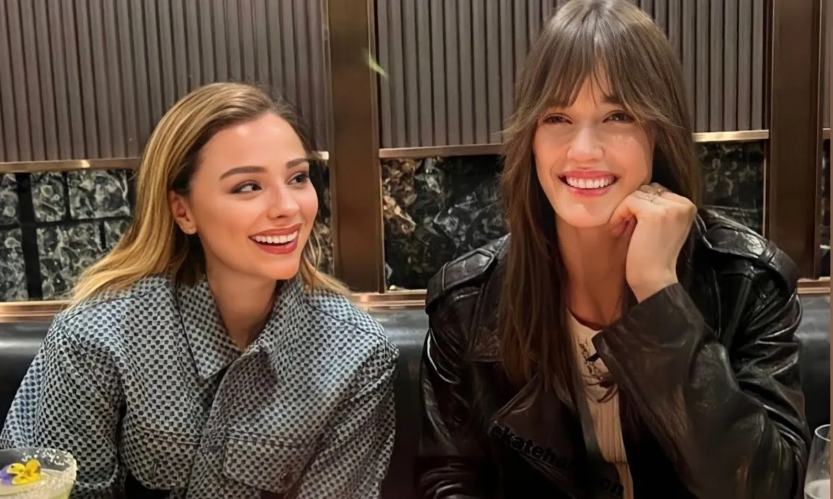 Chloë Grace Moretz y Kate Harrison anuncian su compromiso tras seis años de relación