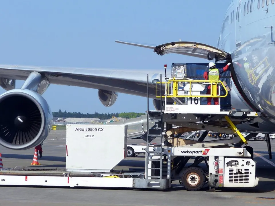 Avión carga