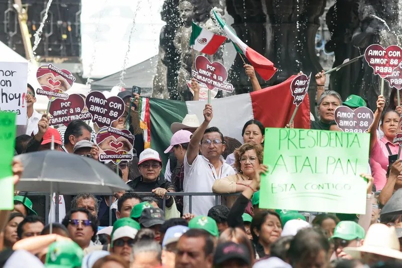 morena-zocalo-pue-apoyo-a-sheinbaum