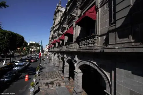 Desabasto de insumos genera molestia en trabajadores de intendencia de la Comuna