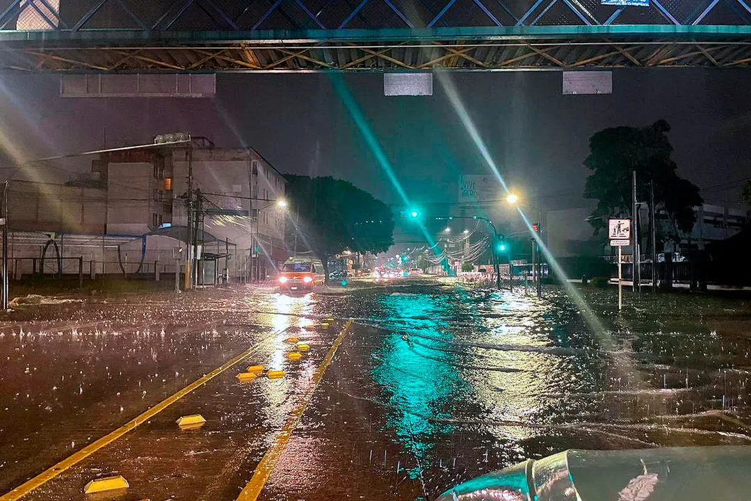 Anegacion Lluvia Bulevar Esteban De Antunano
