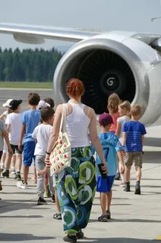 Niños podrán ingresar a EEUU sin estar vacunados contra COVID-19