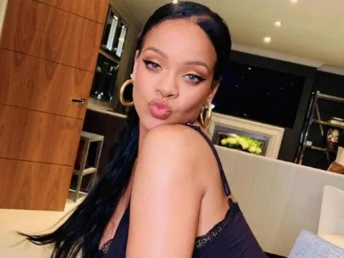 Rihanna confiesa que ha estado viviendo en México