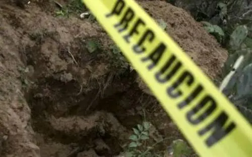 Van 11 cuerpos exhumados de fosa clandestina en Xalisco, Nayarit