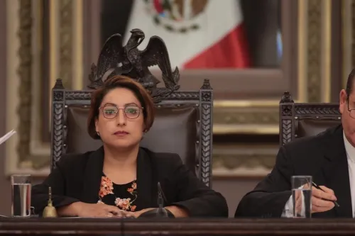 Congreso propone defensoría pública en materia mercantil y laboral para personas de escasos recursos