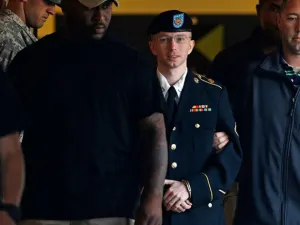 Exoneran a Bradley Manning, el soplón de WikiLeaks