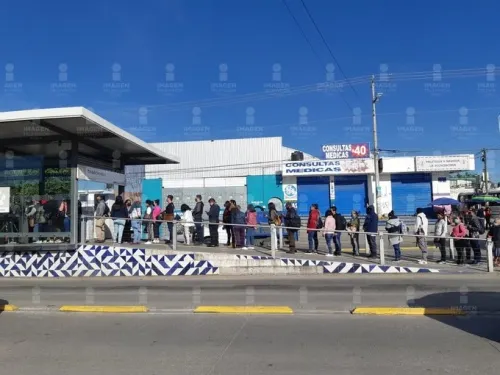 Largas filas en paraderos de RUTA tras operativo de Sana Distancia