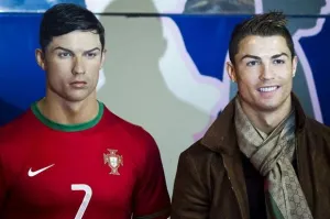 Peluquero de CR7 cuida cabello de su efigie de cera