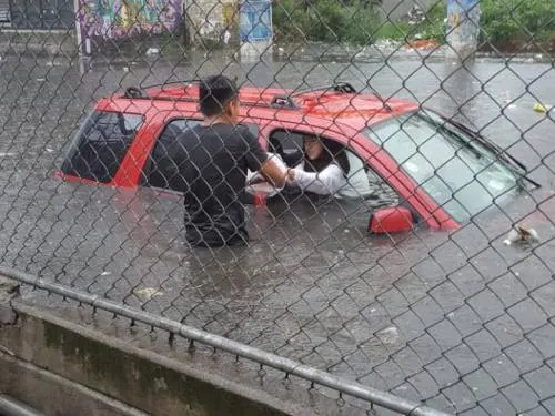 Por lluvia, suspenden servicio en cinco estaciones de la Línea A del Metro