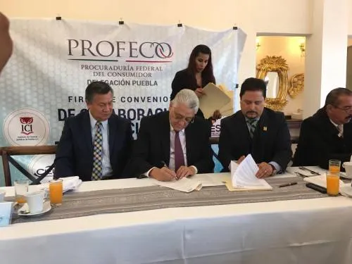 Profeco signa convenio con cuatro universidades