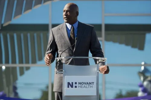 Michael Jordan patrocina clínica para gente de escasos recursos