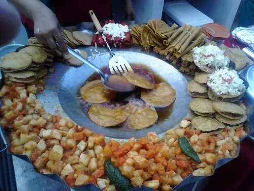 Ayuntamiento de Puebla violenta tradiciones