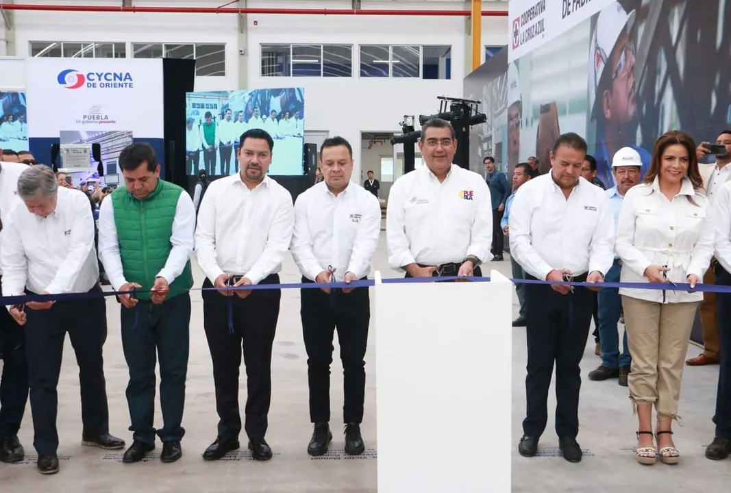 Sergio Salomon Cespedes Cycna De Oriente
