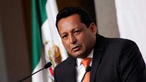 Nacho Alvízar mueve hilos, y sindicatos, en la interna de Morena