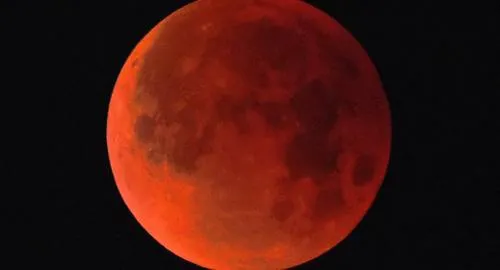 ¡No te lo pierdas! La luna de sangre más larga del siglo viene en julio