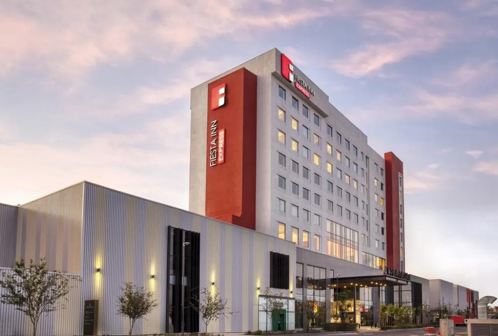 Por la pandemia, cierra el Hotel Fiesta Inn de Explanada