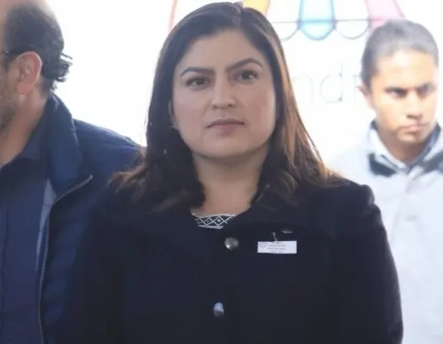 Claudia Rivera pinta su raya entre conflicto BUAP y ASE