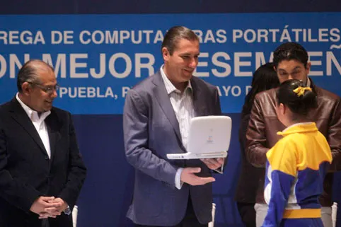 Sin conflictos, gobierno y magisterio, afirma Moreno Valle