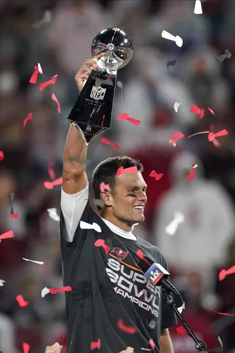 Tom Brady hace historia y conquista su séptimo super bowl