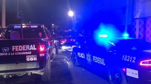 Tras persecución y balacera, arrollan a comisario de la PF en Puebla; se reporta fuera de peligro