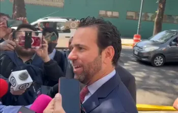 “No me van a doblar”; Loret de Mola se presenta en juzgado tras demanda de Pío López Obrador