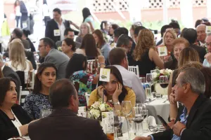 Olvida Canirac buenos modales ante la prensa