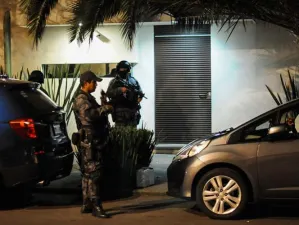 PGR halla 23 mdp en casa de Javier Duarte en la CDMX