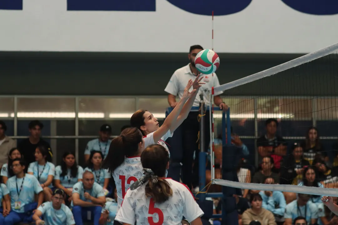 Ibero Puebla triunfa en INTERSUJ 2024 con entusiasmo y trabajo en equipo