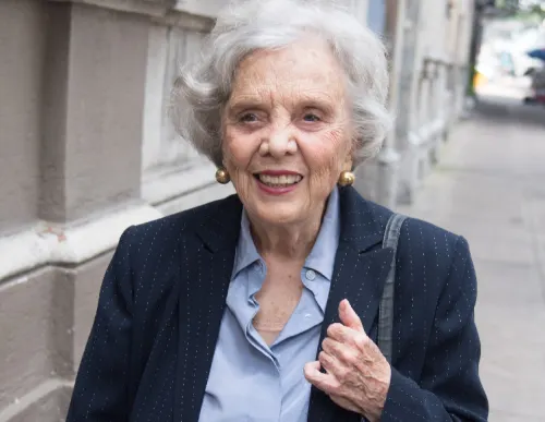 La desaparición de los 43 jóvenes de Ayotzinapa es “muchísimo peor que el 68”: Elena Poniatowska