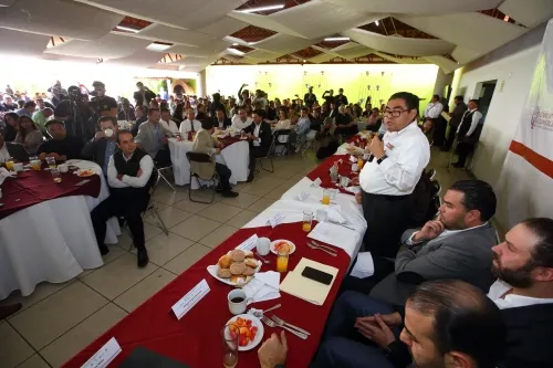 El presupuesto de Puebla se quedará para los empresarios poblanos: Barbosa