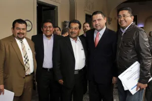 Diputados se reúnen con secretario de Salud por tema del dengue