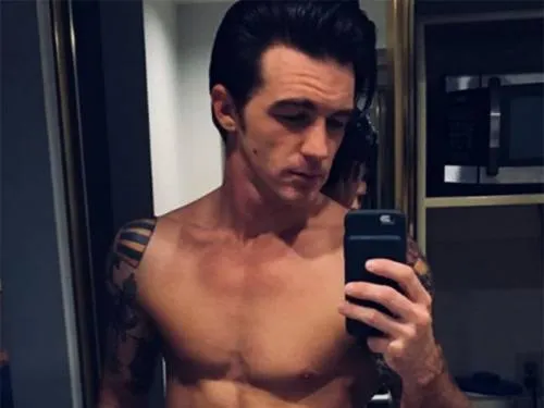 Filtran comprometedoras fotos de Drake Bell, de ‘selfies’ desnudo