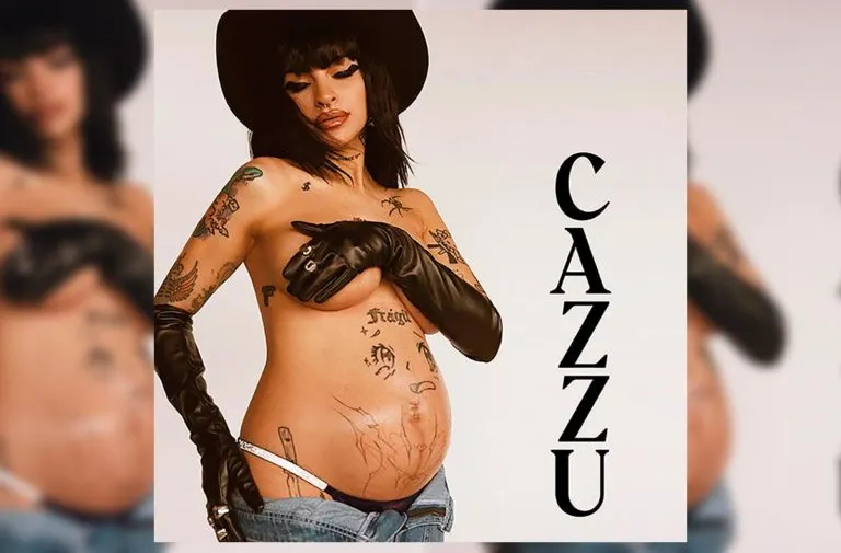 Cazzu posa embarazada en revista para caballeros
