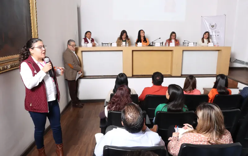 congreso-puebla-conferencia-casos-violencia-contra-mujeres