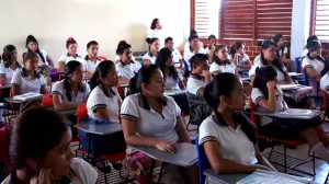 Participan alumnos poblanos en foro nacional de revisión de modelo educativo