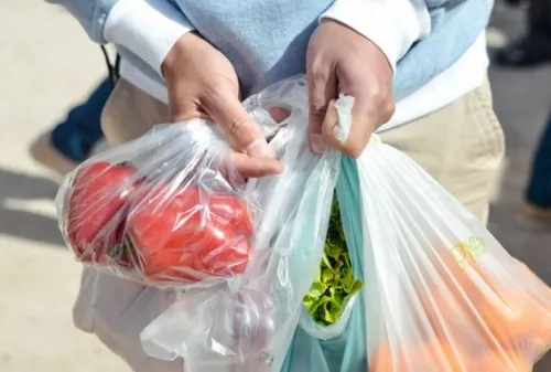 ¡Oficial! Aprueban prohibición de uso de bolsas y popotes en toda la entidad poblana