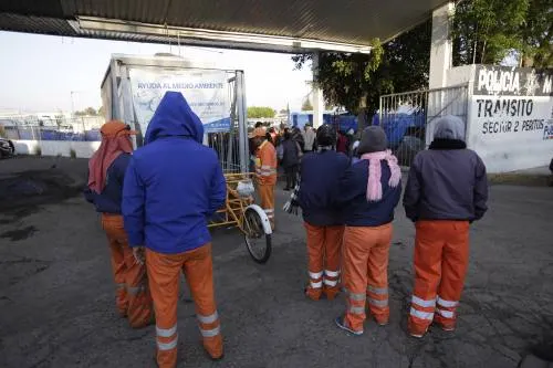 Naranjitas insisten en la renuncia de su líder sindical