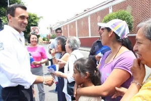 En 10 de mayo, recuerda Cabalán importancia de la familia y la madre