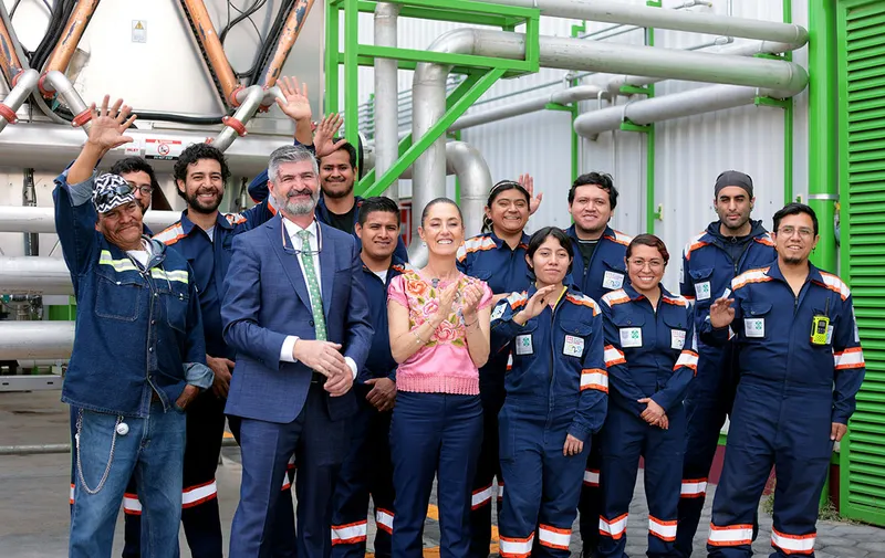 claudia-sheinbaum-ken-salazar-planta-carbonizacion-hidrotermal